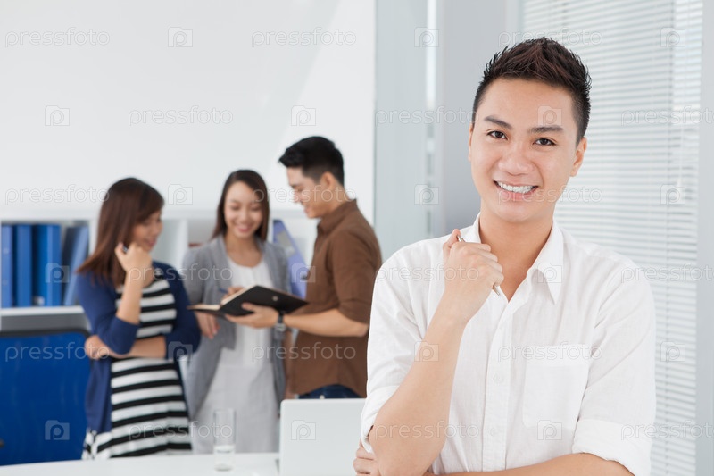 Фото 28 — Известный бизнесмен подает на развод